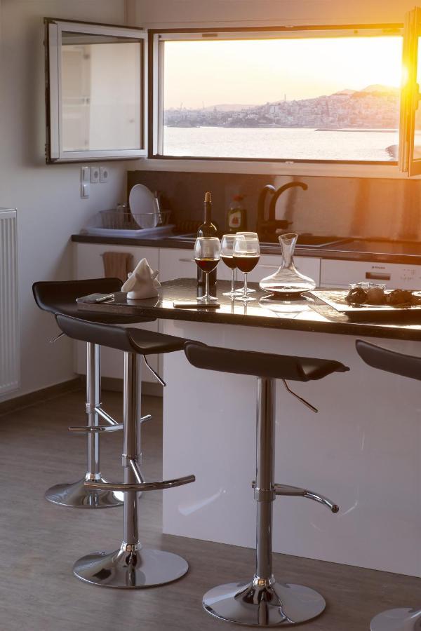 Blue Dreams - Spectacular Sea View Apartment In アテネ エクステリア 写真