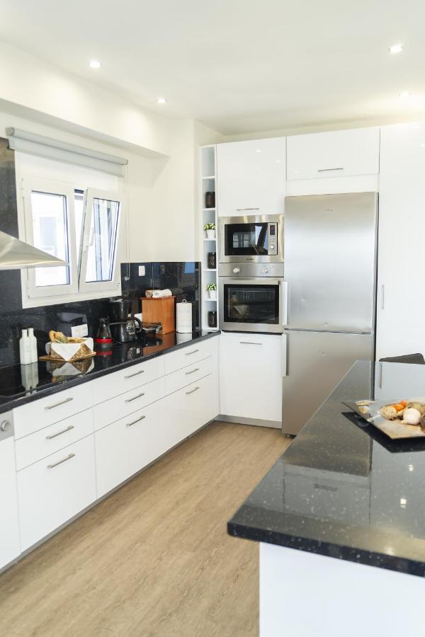 Blue Dreams - Spectacular Sea View Apartment In アテネ エクステリア 写真